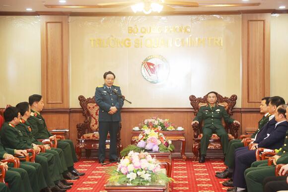 Đồng chí Nghiêm Phú Cường, Phó Chủ nhiệm UBKT Trung ương, Chủ tịch Hội Cựu chiến binh Cơ quan UBKT Trung ương thăm và làm việc tại Đại học sỹ quan chính trị (Bộ Quốc Phòng).