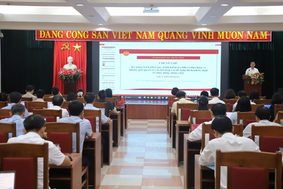 Khai giảng Lớp bồi dưỡng nghiệp vụ công tác kiểm tra, giám sát nâng cao cấp tỉnh năm 2026 tại thành phố Đà Nẵng